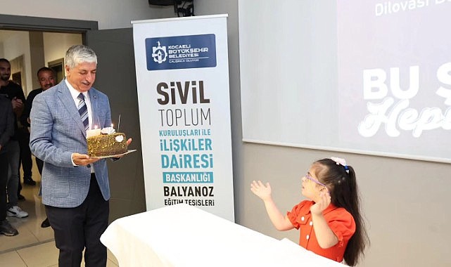 Ömeroğlu, Zeynep Azra’nın mutluluğuna ortak oldu