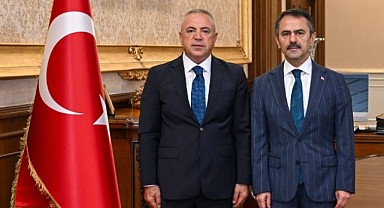 Vali Aktaş, Dilovası'nın yeni Kaymakamı Çelik'i ağırladı