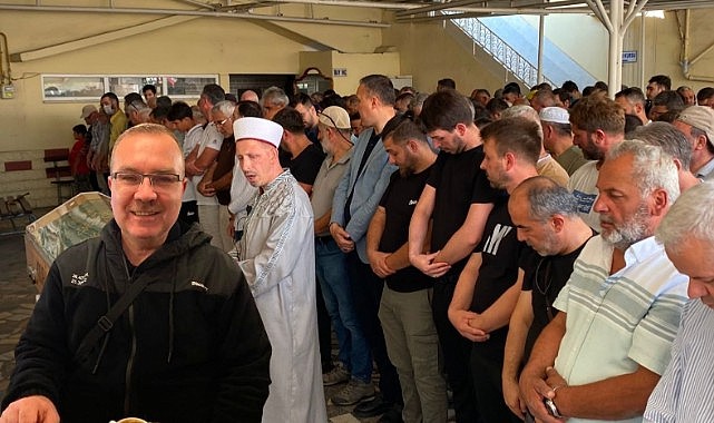 Yeğeni tarafından pala ile öldürülen amca defnedildi!