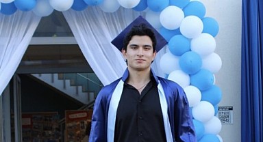YKS sayısal Türkiye 9.'su Batu Uğurtay'dan büyük başarı