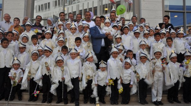 307 çocuk erkekliğe adım attı