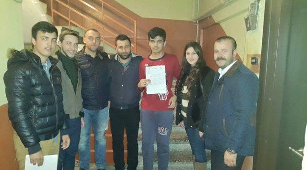 AK Parti’li gençler sahada