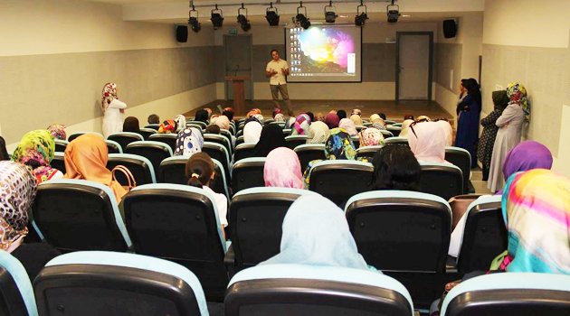 Akademi Lise’de aile buluşmaları devam ediyor