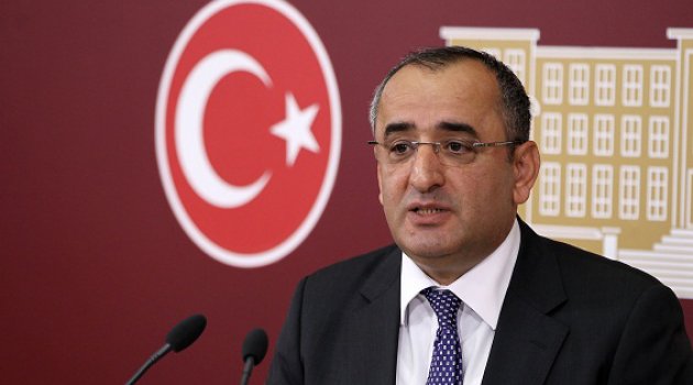 "AKP vatandaşı fişlemeye devam ediyor"