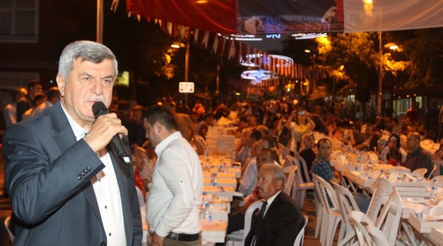 Başkan, Alikahya sakinleriyle iftar yaptı