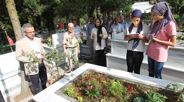 Başkan Köşker’den mezarlık ziyareti