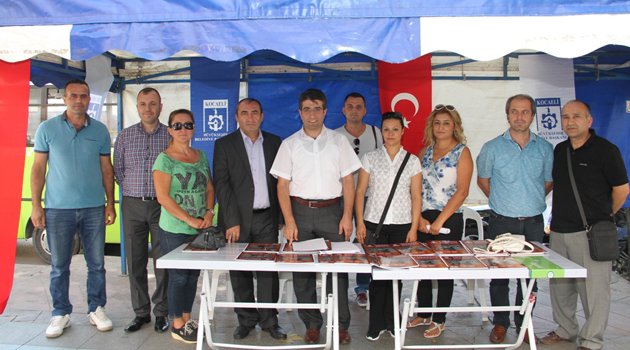 Büyükşehir deprem standı kurdu