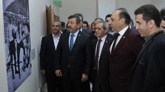 Çanakkale Sergisi Darıca’da açıldı