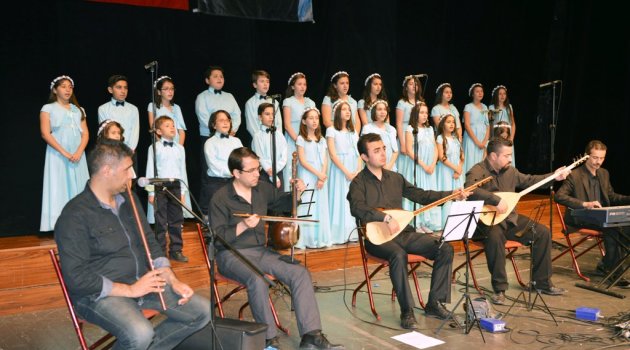 Çocuk korosundan muhteşem konser