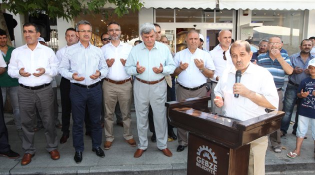 Cuma pazarı dualarla açıldı