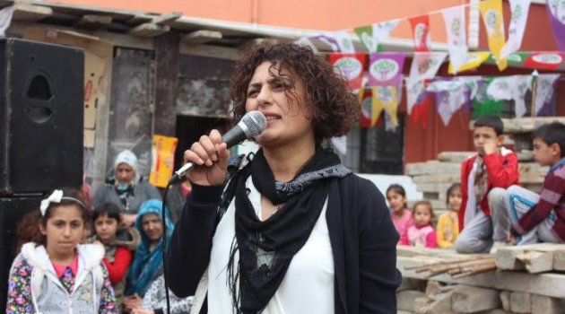 Darıca’da kadın seçim bürosu açtı