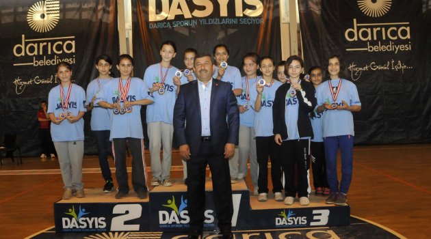 Darıca geleceğin yıldızlarını seçti