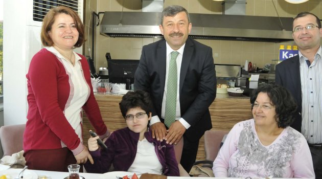 Engel tanımıyor