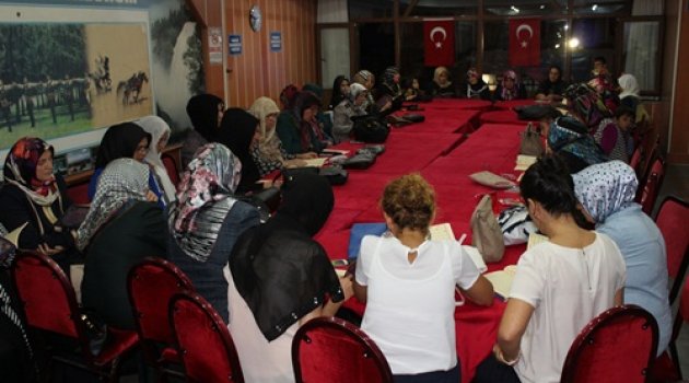 Erzurumlu kadınlar şehitlere ağlıyor