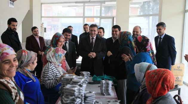 Esnaflarla Buluşuyor