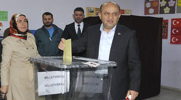 Fikri Işık oyunu kullandı