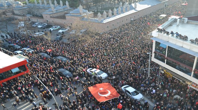 Gebze'de onbinler şehidini uğurladı!