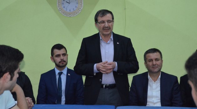 Gençlerden İlyas Şeker’e tam destek