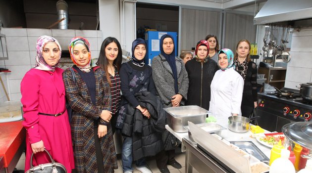 GESMEK kursiyerlerine yerinde pratik eğitim