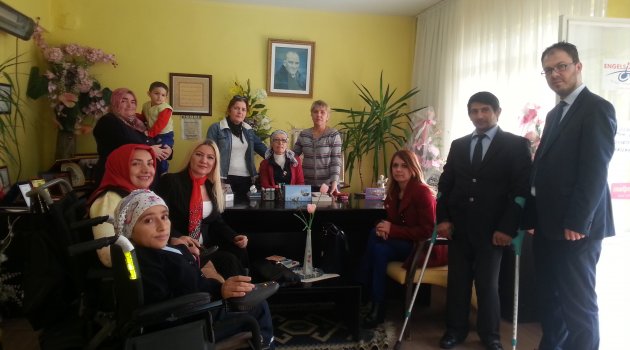 ‘Hepimiz birer engelli adayıyız'