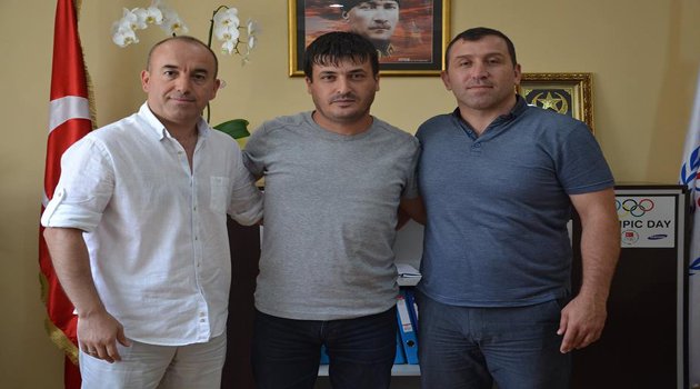 Hizmet bayrağını ileriye taşıyacaktır