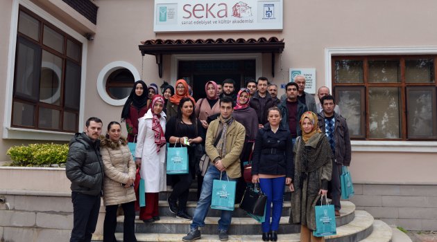 İki grupla başladı