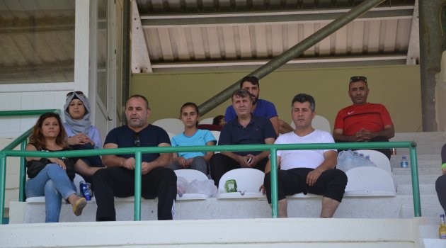 İlker Çakır pür dikkat