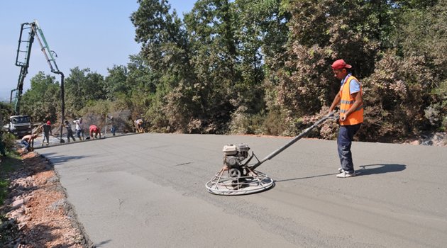İzmit Dağköy-Biberoğlu köyleri arasına beton yol