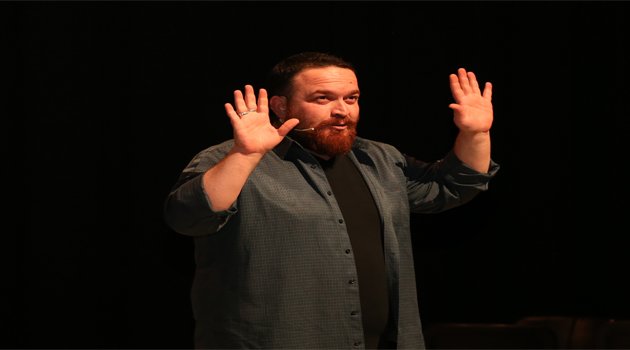 Kızıldağ’dan standup gösterisi