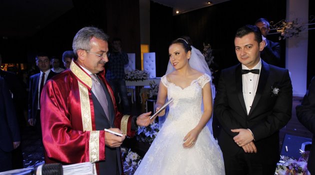Levent Köşker dünya evine girdi
