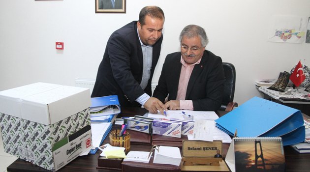 Muhtarlara kırtasiye desteği