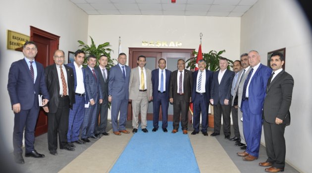 Muhtarlarla bir araya geldi