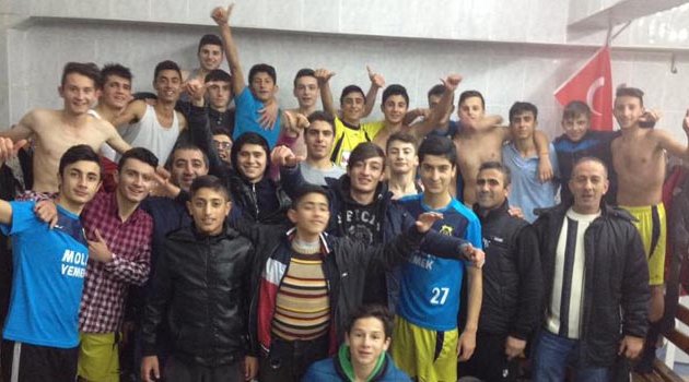 Paşa’nın U-17’leri bileti kaptı:1-0