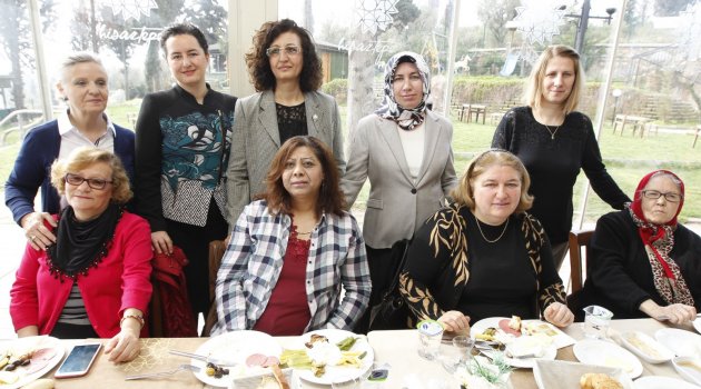 RAGİBE HANIM’A KONUK OLDU