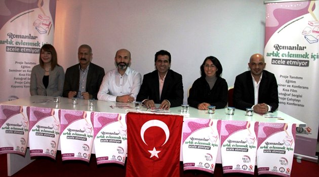 Romanlar artık erken evlenmeyecek