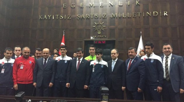 Şampiyonlar Başbakanın huzurunda