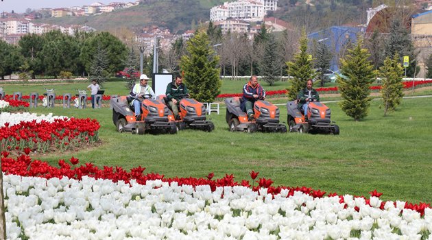 Şehirde bahar temizliği başladı