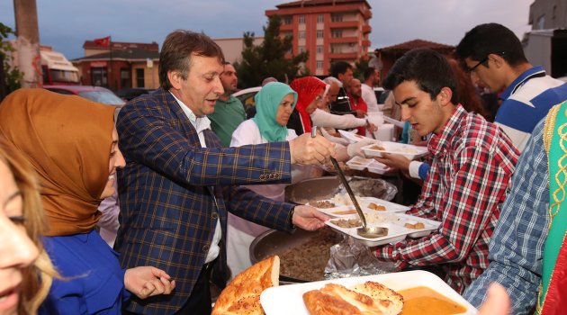Şekerpınar’da iftar coşkusu