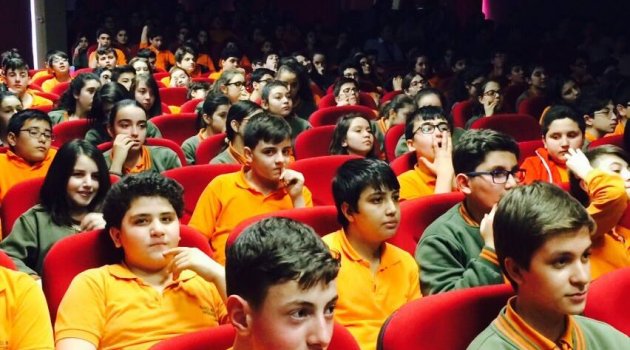 Seminerlerine devam ediyor