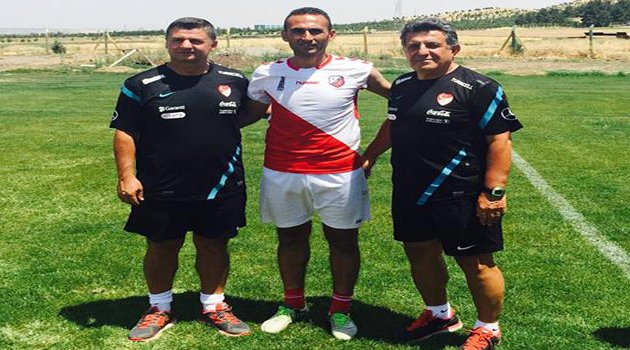 Sol bek Yakup gitti, antrenör Yakup geldi