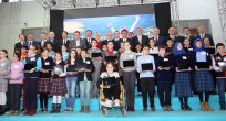 27 bin 180 öğrenci tabletlerine kavuştu
