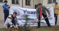 İLK-ÇEV gençlik’den ağaç dikme şenliği