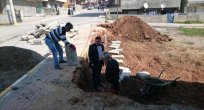 Kışın zarar gören kaldırımlar onarılıyor