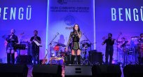 Nuh Çimento, Bengü’yle moral depoladı