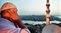 Şehitler için yurt genelinde sela verildi