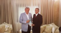 Başkan Karaosmanoğlu Aziz Sancar ile buluştu
