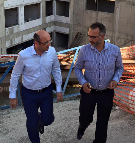 İl başkanı Ceyhan basın toplantısı öncesi İlçe Başkanı Hasan Soba ile birlikte Gebze’deki yatırımları yerinde inceledi.