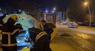 Gebze'de seyir halindeki takside çıkan yangın söndürüldü!